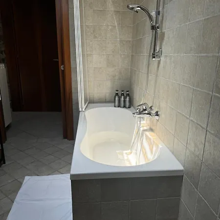 Lex 4 Sauna -trieste Center شقة *